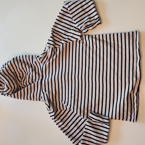 H&M Cream Black Striped Button Up Hoodie Sweatshirt Size 6-8 - Picture 2 of 7